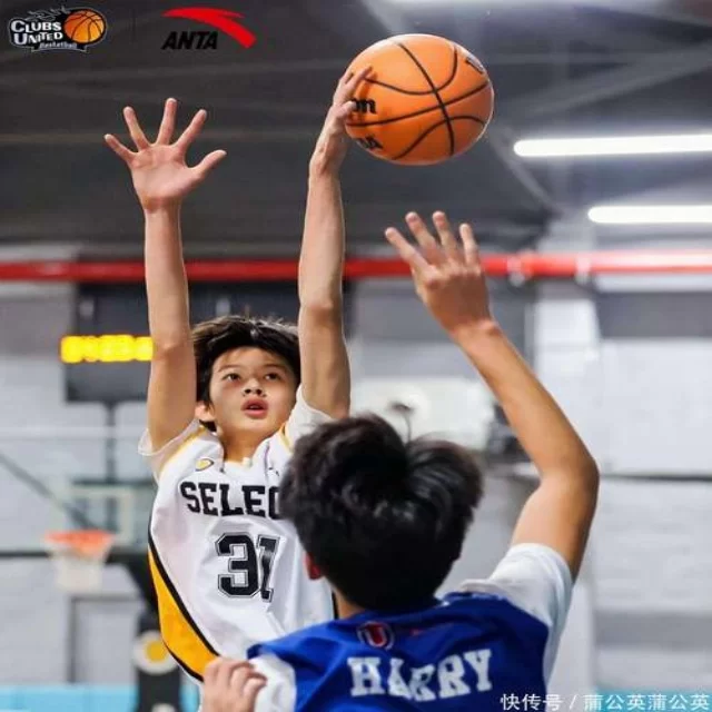 足球杯赛焦点对决:第158组阵容深度解析